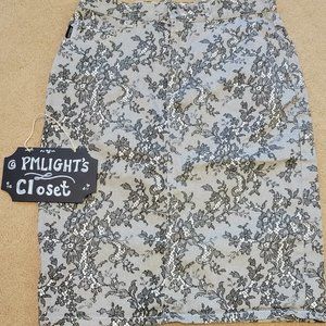 Karen Kane In-style Skirt Size 10 White with Black Floral Lace Pattern